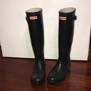 Hunter tall rain boots w/ removable fleece inserts